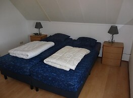 Lovely Holiday Home With Private Barbecue