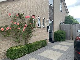 Lovely Holiday Home With Private Barbecue