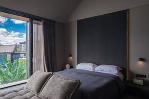 Yakamoz Erhai Hotel