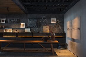 Yakamoz Erhai Hotel