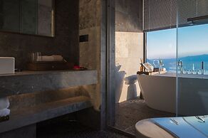 Yakamoz Erhai Hotel
