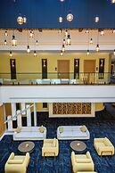 OAKS HOTEL