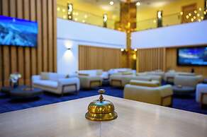 OAKS HOTEL