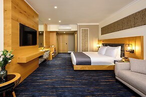 OAKS HOTEL
