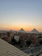 Topaz Pyramids view inn