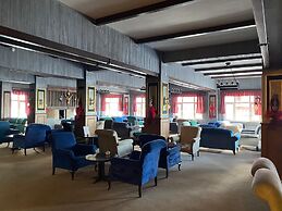 Parnassius Hotel