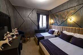 Parnassius Hotel