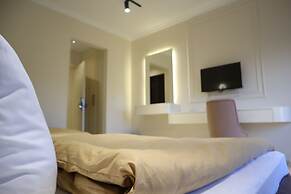 Calma Hotel