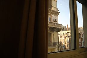 Calma Hotel