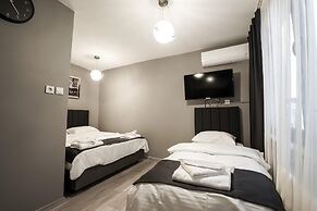 Opera Wall Suite