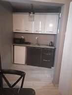 Opera Wall Suite