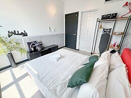 Neu Suites by Manhattan Group