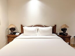 Kokhaburi Hotel