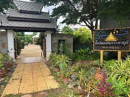 Kokhaburi Hotel