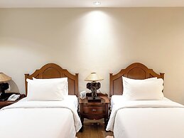 Kokhaburi Hotel