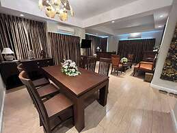 Kokhaburi Hotel