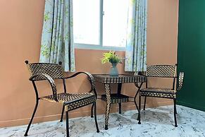 Koon Hom Apartment