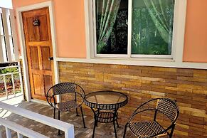 Koon Hom Apartment