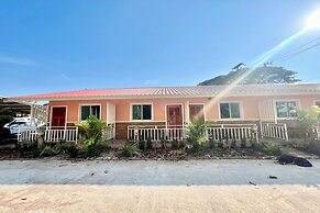 Koon Hom Apartment