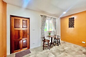Koon Hom Apartment