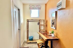 Koon Hom Apartment