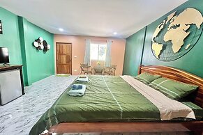 Koon Hom Apartment