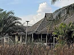 The Forest Hill Cafe & Homestay