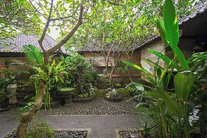 Shana Homestay by EPS