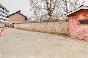 Treebo Vitasta Villa