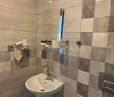 Zeynel Hotel