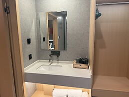 ALL IN LIGHT LUXURY HOTEL