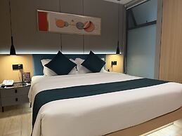 ALL IN LIGHT LUXURY HOTEL