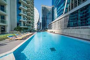 Vibrant 2BR Miami Vibes at Business Bay
