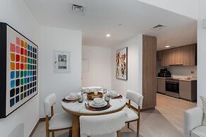 Vibrant 2BR Miami Vibes at Business Bay