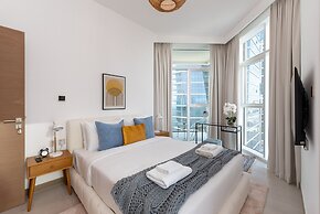Vibrant 2BR Miami Vibes at Business Bay