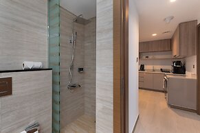 Vibrant 2BR Miami Vibes at Business Bay