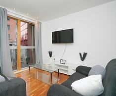 2 Bed Flat - Sleeps 6 - Parking - Wifi