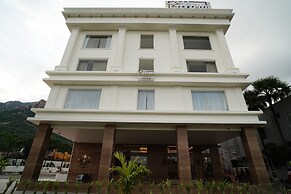 Ellora Hotel