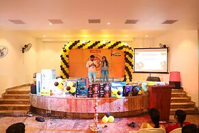 Ellora Hotel
