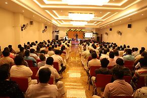Ellora Hotel