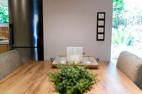 The Garden House at Alimos