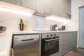 Alkuoni lux Flat at P Faliro