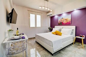 Purple- Lux Studio 2 From Metro Petralona