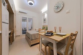Small and Cozy Studio
