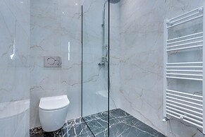 Elegant Flat 5 Walk to Metro Panormou