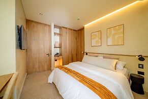 Moabi Hotel