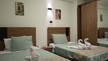 Good Season Hotel