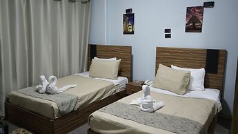 Good Season Hotel