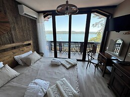 Villa Iskar Lake Residence