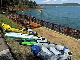 Villa Iskar Lake Residence